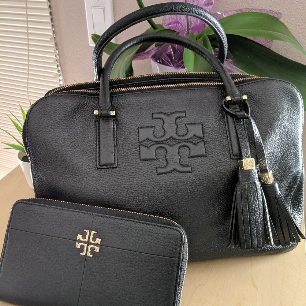 Tory Burch Set - Thea Triple Zip & Ivy Wallet!